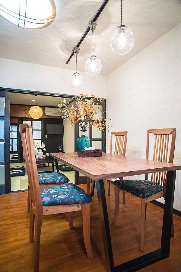 Villa Zebrahouse Morinomiya à Ōsaka 0*,  Japon